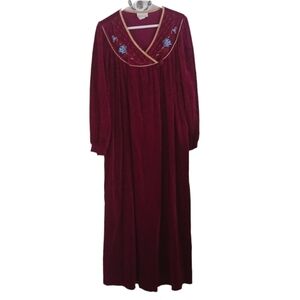 Komar Velour Robe